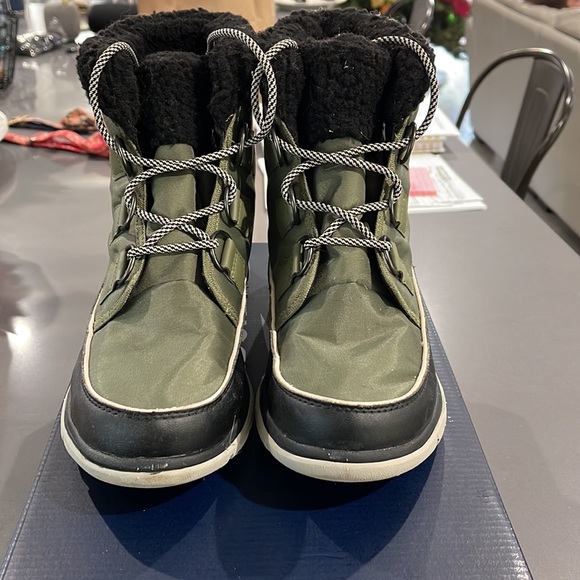 Sorel Women’s Explorer Boot - Hiker Green,Black - Picture 2 of 7